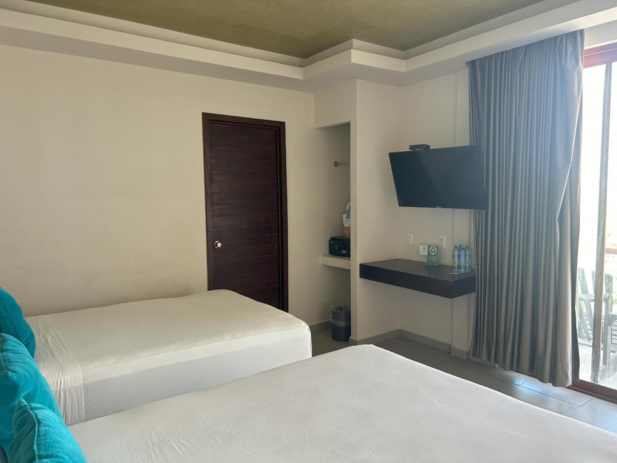 Aquastar Hotel & Apartments Mahahual Luaran gambar